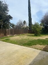 790 Sycamore Ave in Gustine, CA - Building Photo - Building Photo