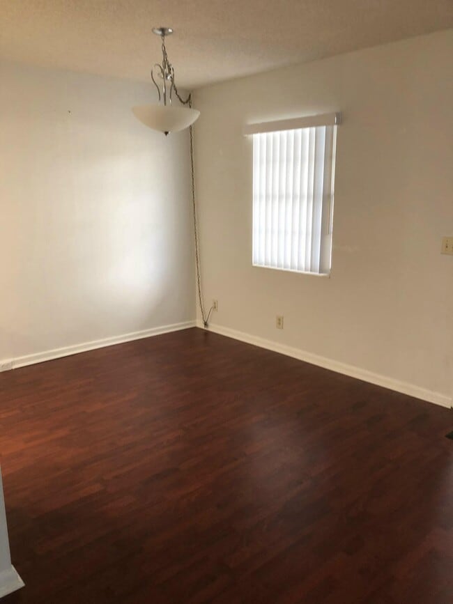 3085 Cornwall E in Boca Raton, FL - Building Photo - Building Photo
