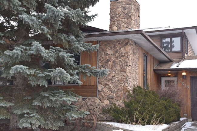 9813-9875 75 Ave in Grande Prairie, AB - Building Photo - Building Photo