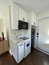 17432 Covello St, Unit 17432 in Van Nuys, CA - Building Photo - Building Photo