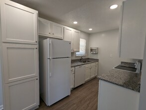 10905 Waycross Ave in Louisville, KY - Building Photo - Building Photo