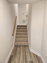 693 Olivia St in Crafton, PA - Building Photo - Building Photo