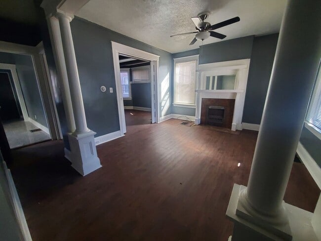 1526 Dixmont Ave in Cincinnati, OH - Building Photo - Building Photo