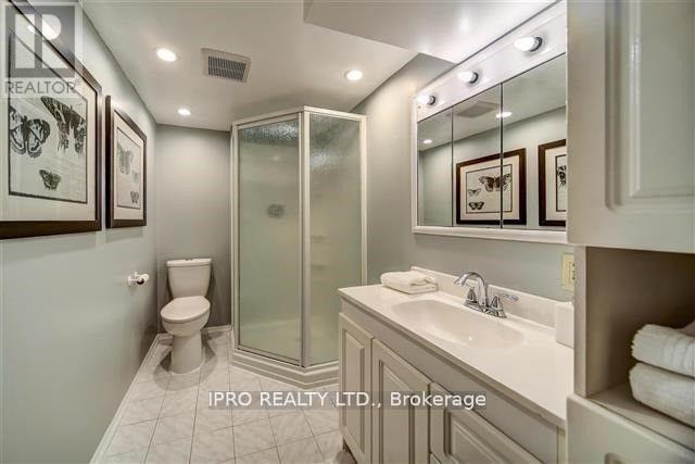 109 Vanbrugh Ave in Toronto, ON - Building Photo - Building Photo