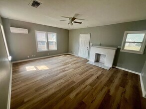 1913 25th St in Lubbock, TX - Building Photo - Building Photo