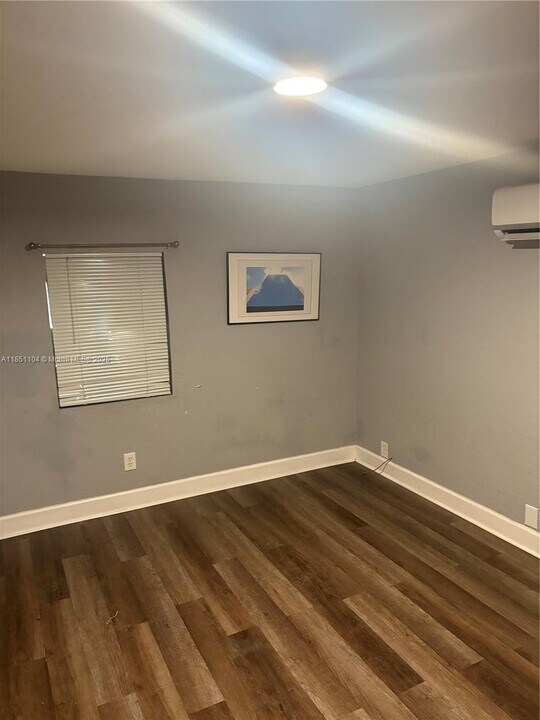 1325 SW 129th Ave in Miami, FL - Building Photo