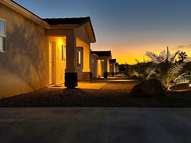 2060 Swanson Ave, Unit 1BD1BA in Lake Havasu City, AZ - Building Photo - Building Photo