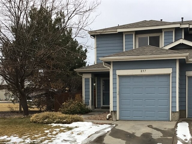897 Mockingbird Ln in Brighton, CO - Building Photo
