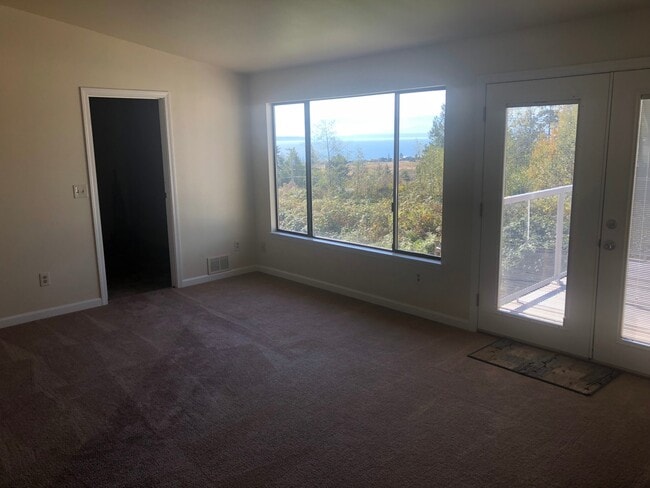 1148 S Nimitz Dr in Coupeville, WA - Building Photo - Building Photo