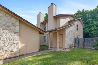 1805-1807 Rawhide Loop in Round Rock, TX - Building Photo - Building Photo