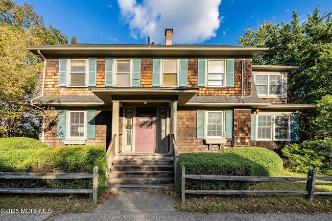 908 Richmond Ave