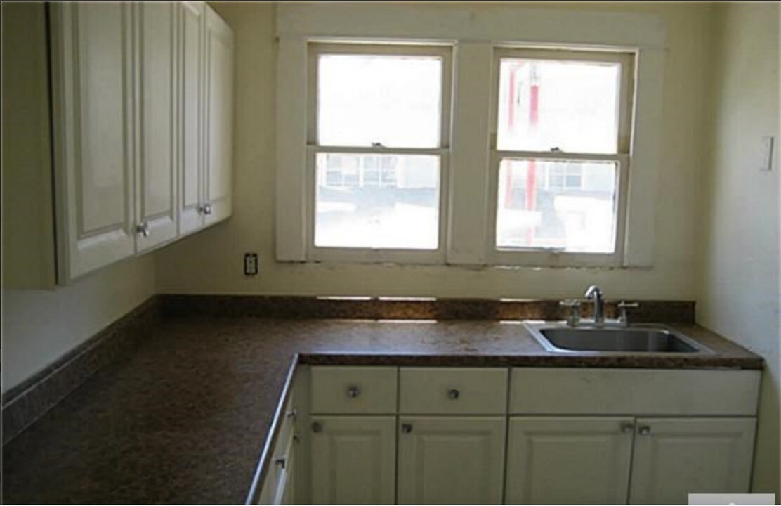 1100 Lime Ave in Long Beach, CA - Building Photo