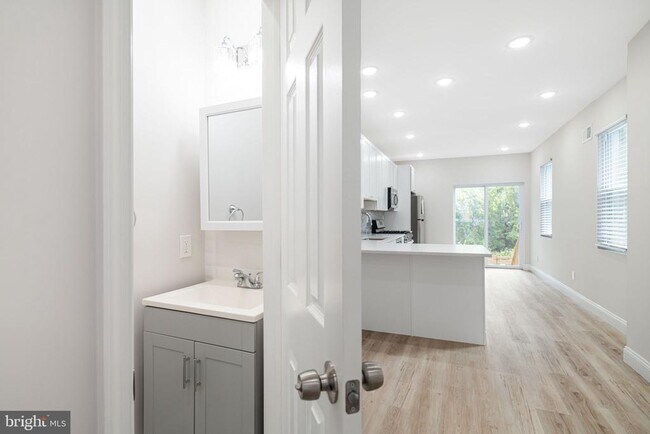4828 Paschall Ave in Philadelphia, PA - Building Photo - Building Photo
