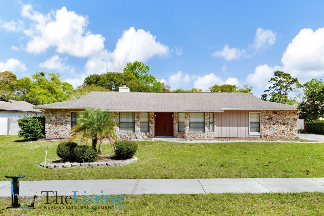 1108 Marcus Ct in Winter Springs, FL - Building Photo