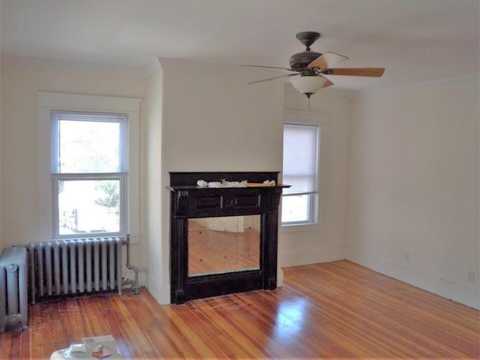 50 Hancock St, Unit 6 in Cambridge, MA - Building Photo