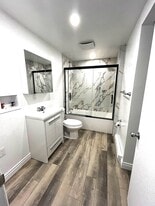 7489 De Châteaubriand Av in Montréal, QC - Building Photo