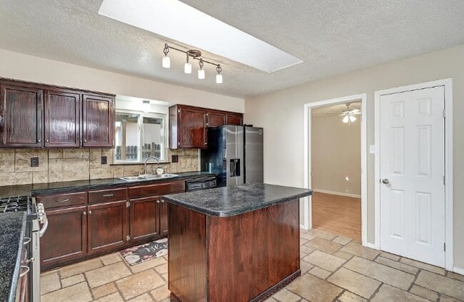 1143 Cordoba Ct SE in Los Lunas, NM - Building Photo - Building Photo