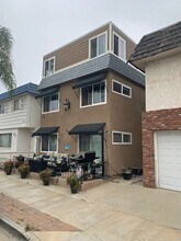 139 7th St in Seal Beach, CA - Building Photo - Building Photo