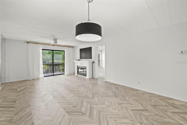 1200 Tarpon Woods Blvd in Palm Harbor, FL - Building Photo - Building Photo