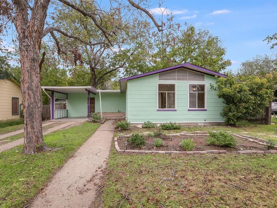 112 E Skyview Rd in Austin, TX - Building Photo