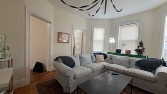 26 Darling St, Unit 2 in Boston, MA - Building Photo