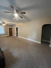 1404 N Walnut St in Olney, IL - Building Photo - Building Photo