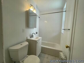 100 Kilsyth Rd, Unit 15 in Boston, MA - Building Photo - Building Photo