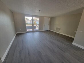 6935 Alta Vista St in Port Richey, FL - Building Photo - Building Photo