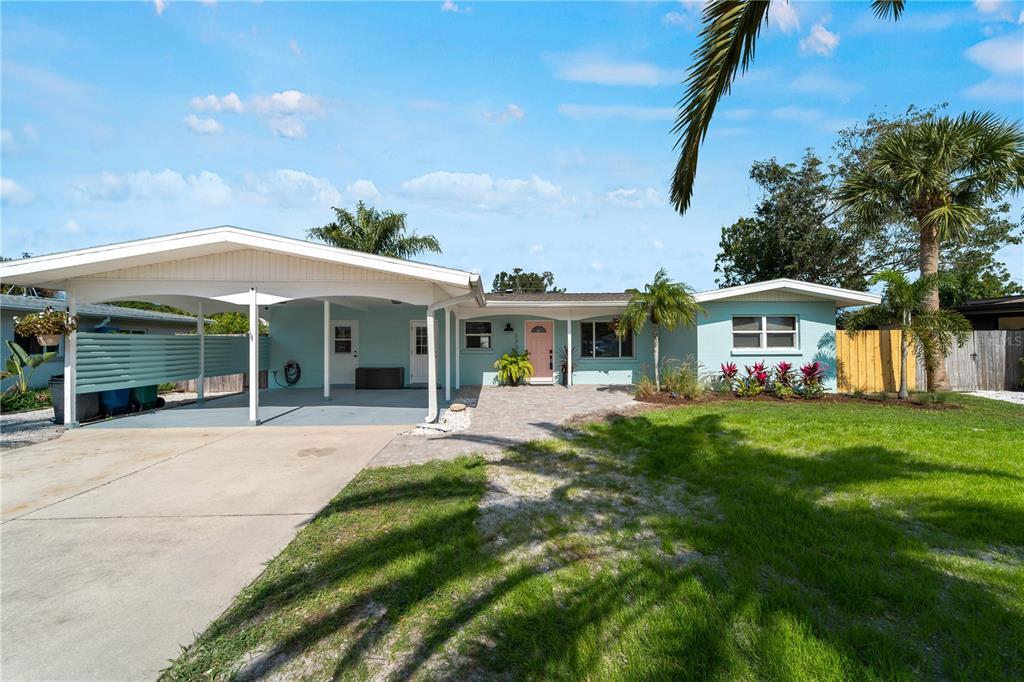 1729 Colleen St in Sarasota, FL - Building Photo