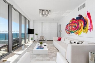 5875 Collins Ave in Miami, FL - Building Photo - Building Photo