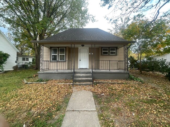 property at 2044 N Fremont Ave