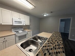 957 Salt Pond Pl in Altamonte Springs, FL - Building Photo - Building Photo