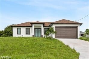 744 Oakridge Ave S in Lehigh Acres, FL - Building Photo
