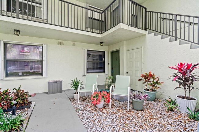 1001 Sabal Ridge Cir, Unit D in Palm Beach Gardens, FL - Building Photo - Building Photo