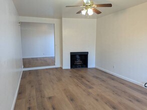 9277 Corinthian Cir in Sacramento, CA - Building Photo - Building Photo