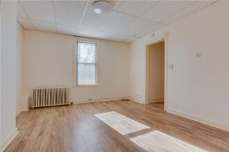 4 Maple St in Oneonta, NY - Building Photo - Building Photo