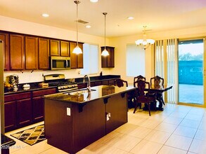 9233 W Dreyfus Dr in Peoria, AZ - Building Photo - Building Photo