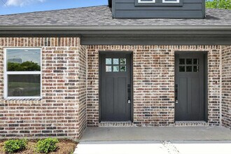 3206 Sayle St in Greenville, TX - Building Photo - Building Photo