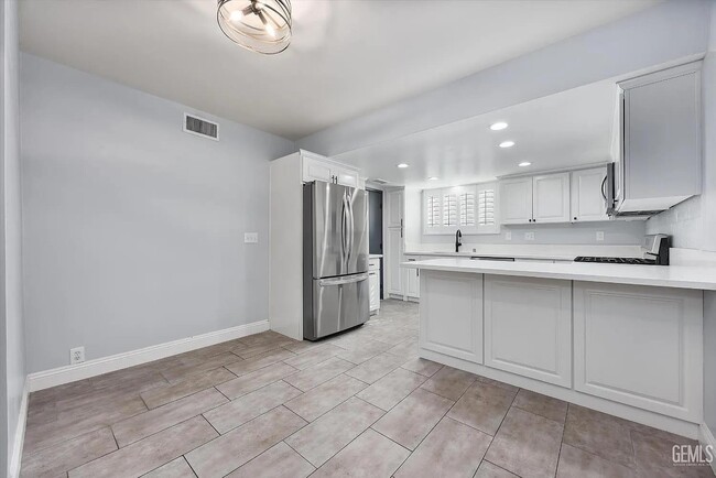 property at 3901 Union Ave