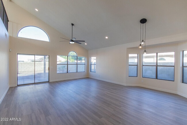 4368 W Wahalla Ln in Glendale, AZ - Building Photo - Building Photo