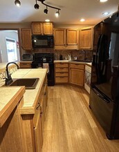 33 Garden St in Old Orchard Beach, ME - Building Photo - Building Photo