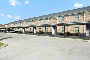 9 Humming Bird Ct in Pharr, TX - Building Photo
