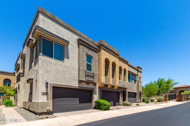 7500 E Via De Luna Dr in Scottsdale, AZ - Building Photo - Building Photo