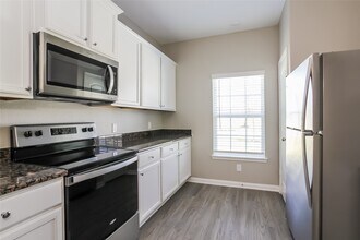 23079 Bellini Dr in Magnolia, TX - Building Photo - Building Photo