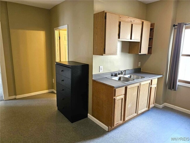 property at 1704 Abbott Rd