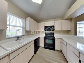 1921 Tinker Dr in Lutz, FL - Building Photo - Building Photo