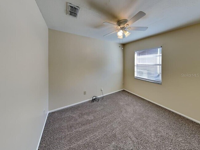 8 Caswell Dr in Orlando, FL - Building Photo - Building Photo