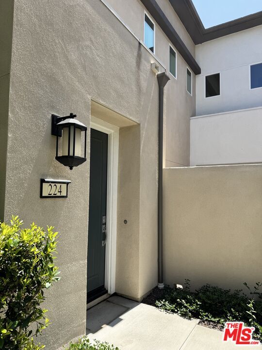property at 224 Follyhatch