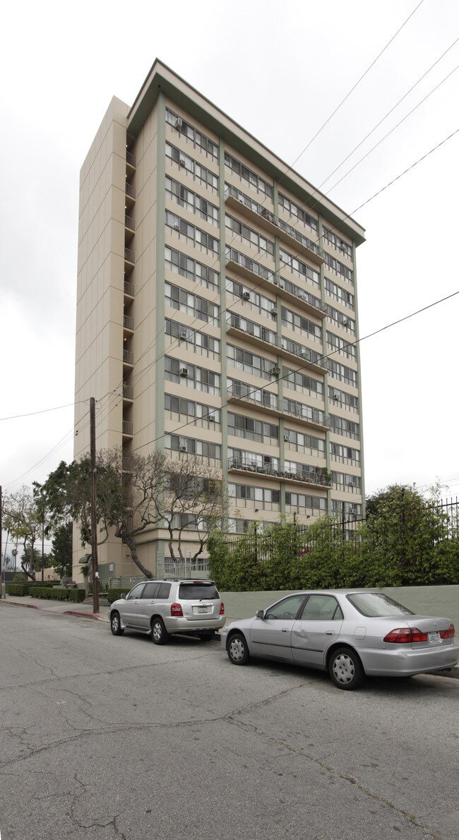 Pilgrim Tower in Los Angeles, CA - Building Photo - Building Photo