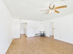 21 Linda Dr in Fredericksburg, TX - Building Photo - Building Photo